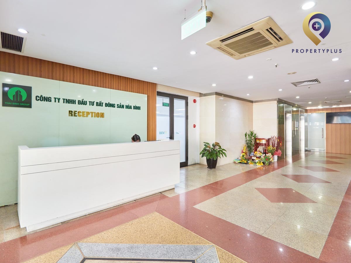 Sảnh tầng 1 toà nhà Viet-Tower với thiết kế rộng rãi và sang trọng